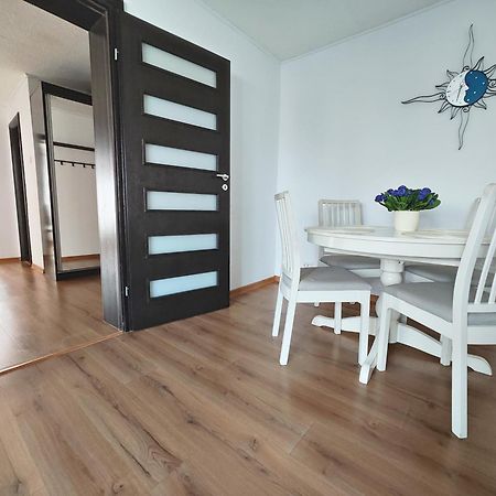 Platinum Apartment - Apartament Cu 3 Camere, 2 Dormitoare, 2 Bai, Bucatarie Complet Utilata, 2 Balcoane Bukarest Exteriör bild