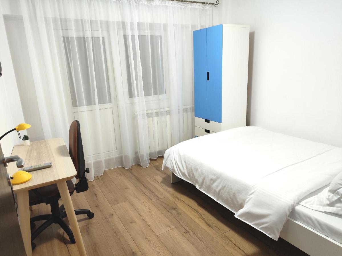 Platinum Apartment - Apartament Cu 3 Camere, 2 Dormitoare, 2 Bai, Bucatarie Complet Utilata, 2 Balcoane Bukarest Exteriör bild