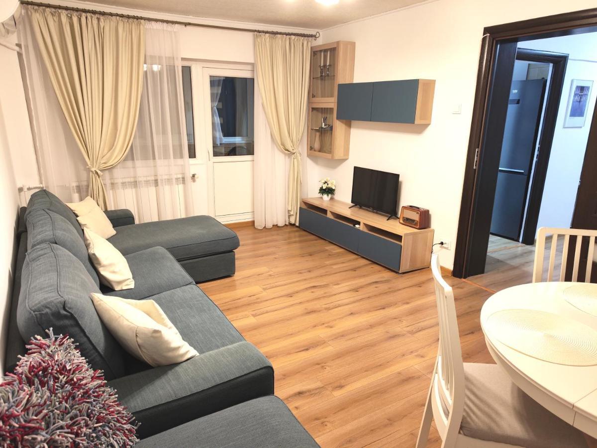 Platinum Apartment - Apartament Cu 3 Camere, 2 Dormitoare, 2 Bai, Bucatarie Complet Utilata, 2 Balcoane Bukarest Exteriör bild