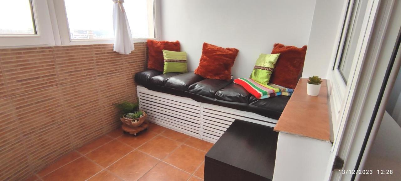 Platinum Apartment - Apartament Cu 3 Camere, 2 Dormitoare, 2 Bai, Bucatarie Complet Utilata, 2 Balcoane Bukarest Exteriör bild
