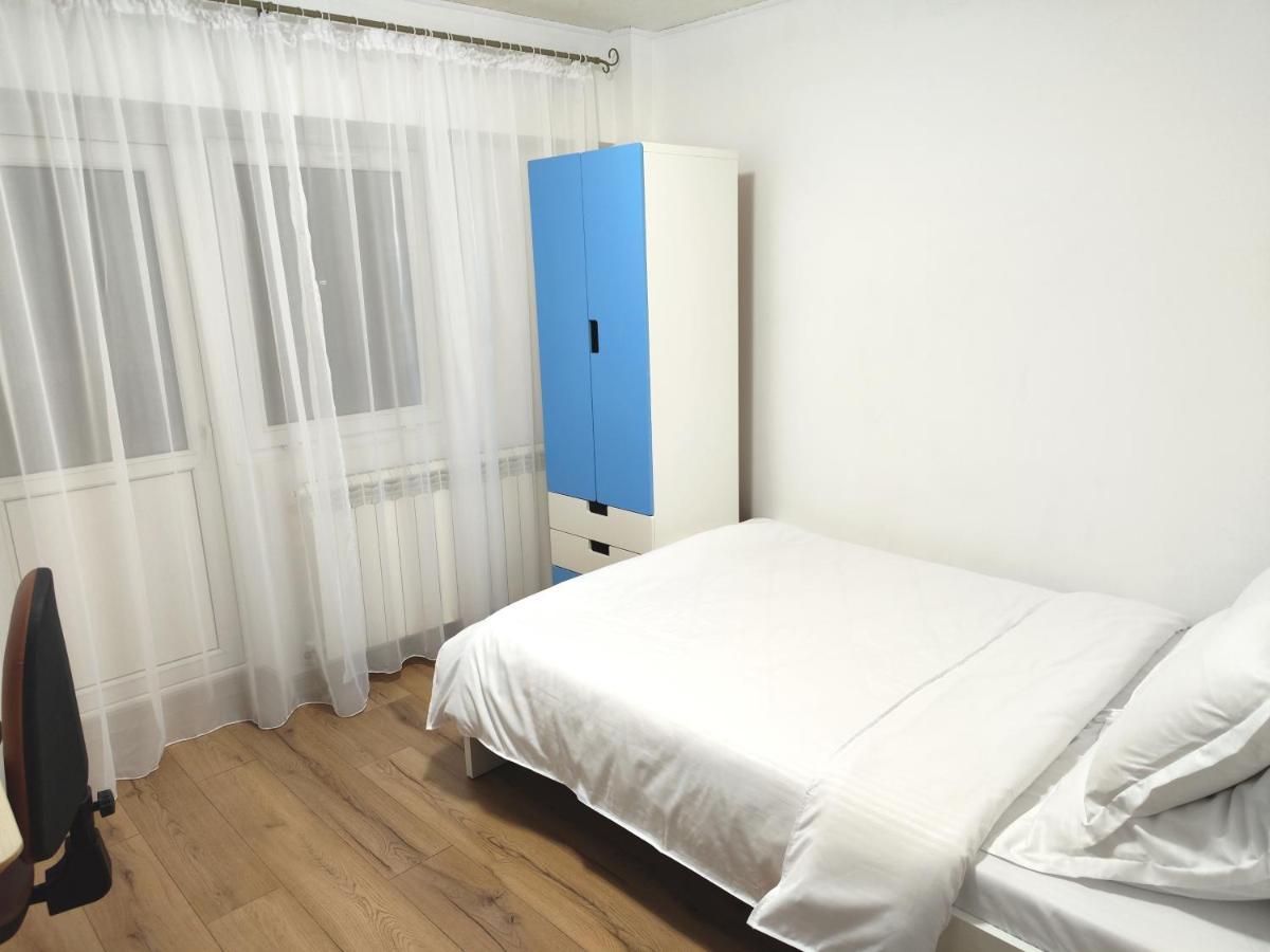 Platinum Apartment - Apartament Cu 3 Camere, 2 Dormitoare, 2 Bai, Bucatarie Complet Utilata, 2 Balcoane Bukarest Exteriör bild