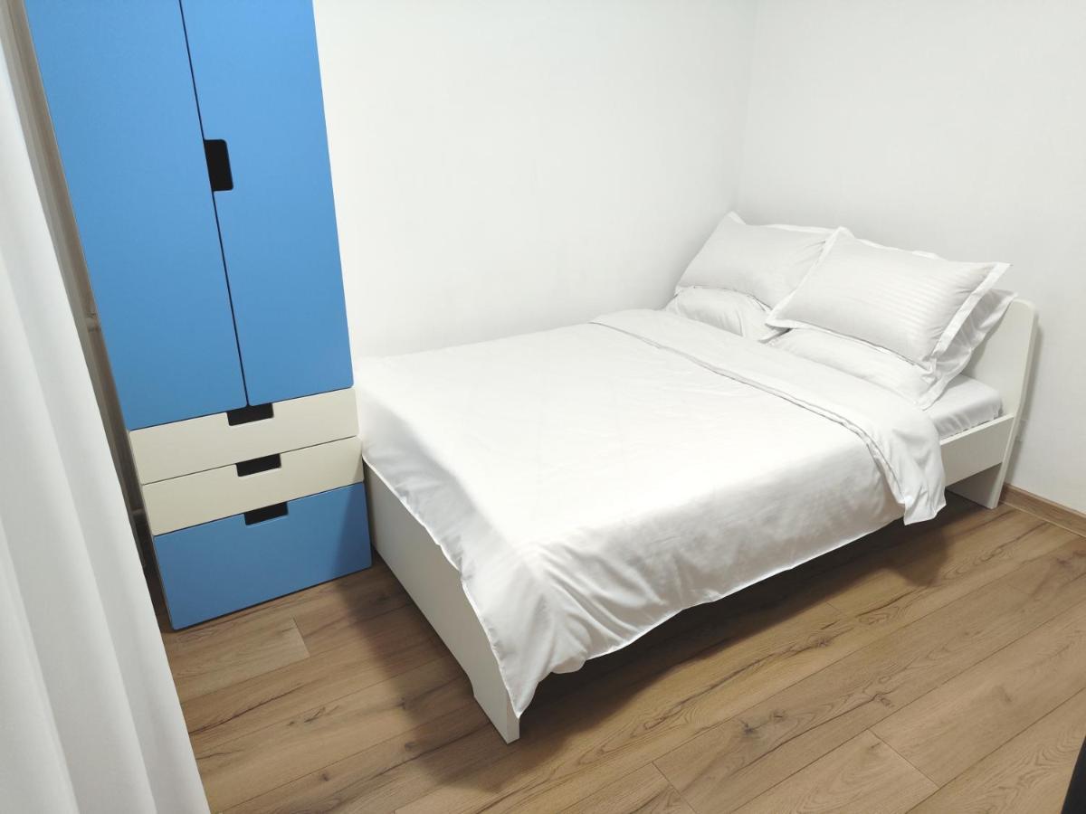 Platinum Apartment - Apartament Cu 3 Camere, 2 Dormitoare, 2 Bai, Bucatarie Complet Utilata, 2 Balcoane Bukarest Exteriör bild
