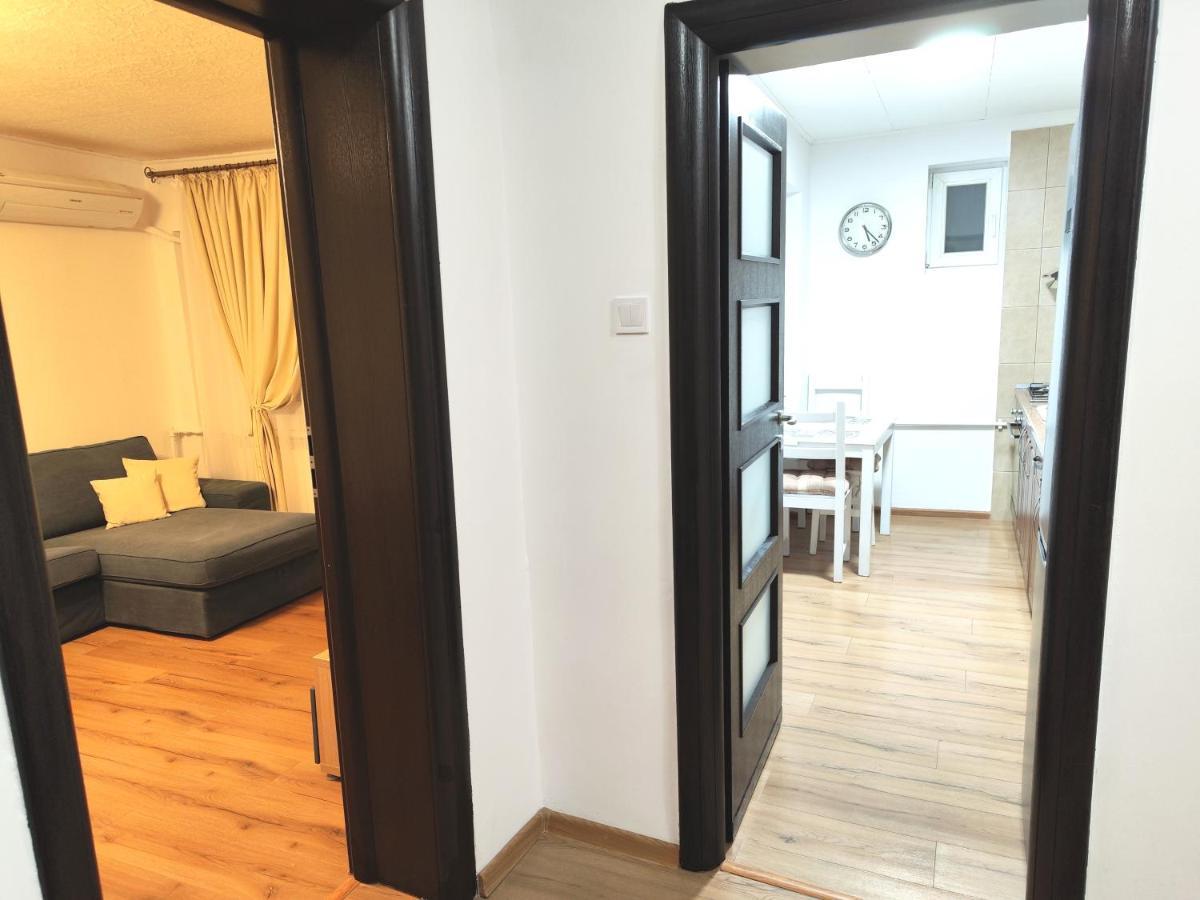 Platinum Apartment - Apartament Cu 3 Camere, 2 Dormitoare, 2 Bai, Bucatarie Complet Utilata, 2 Balcoane Bukarest Exteriör bild