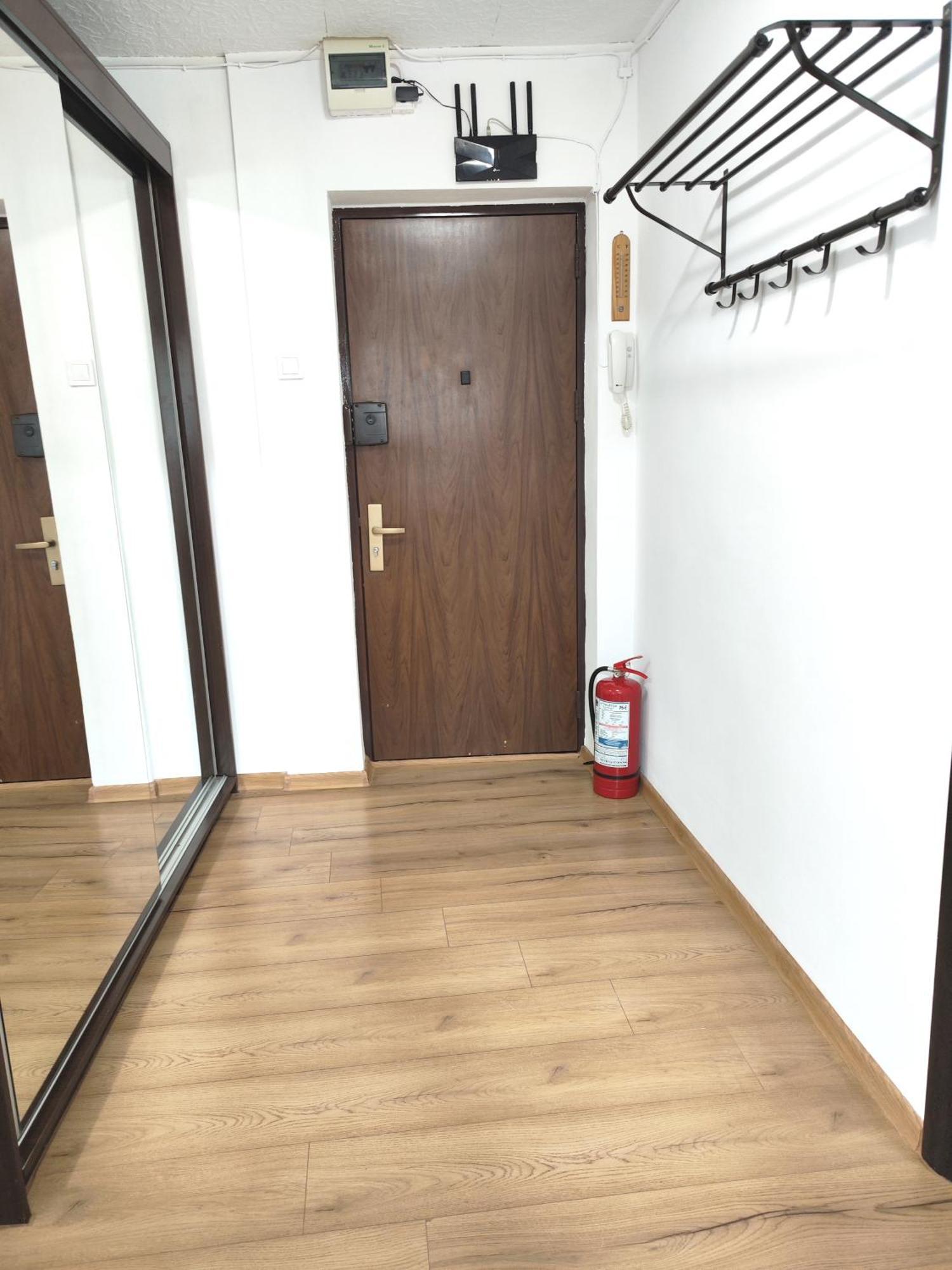 Platinum Apartment - Apartament Cu 3 Camere, 2 Dormitoare, 2 Bai, Bucatarie Complet Utilata, 2 Balcoane Bukarest Exteriör bild