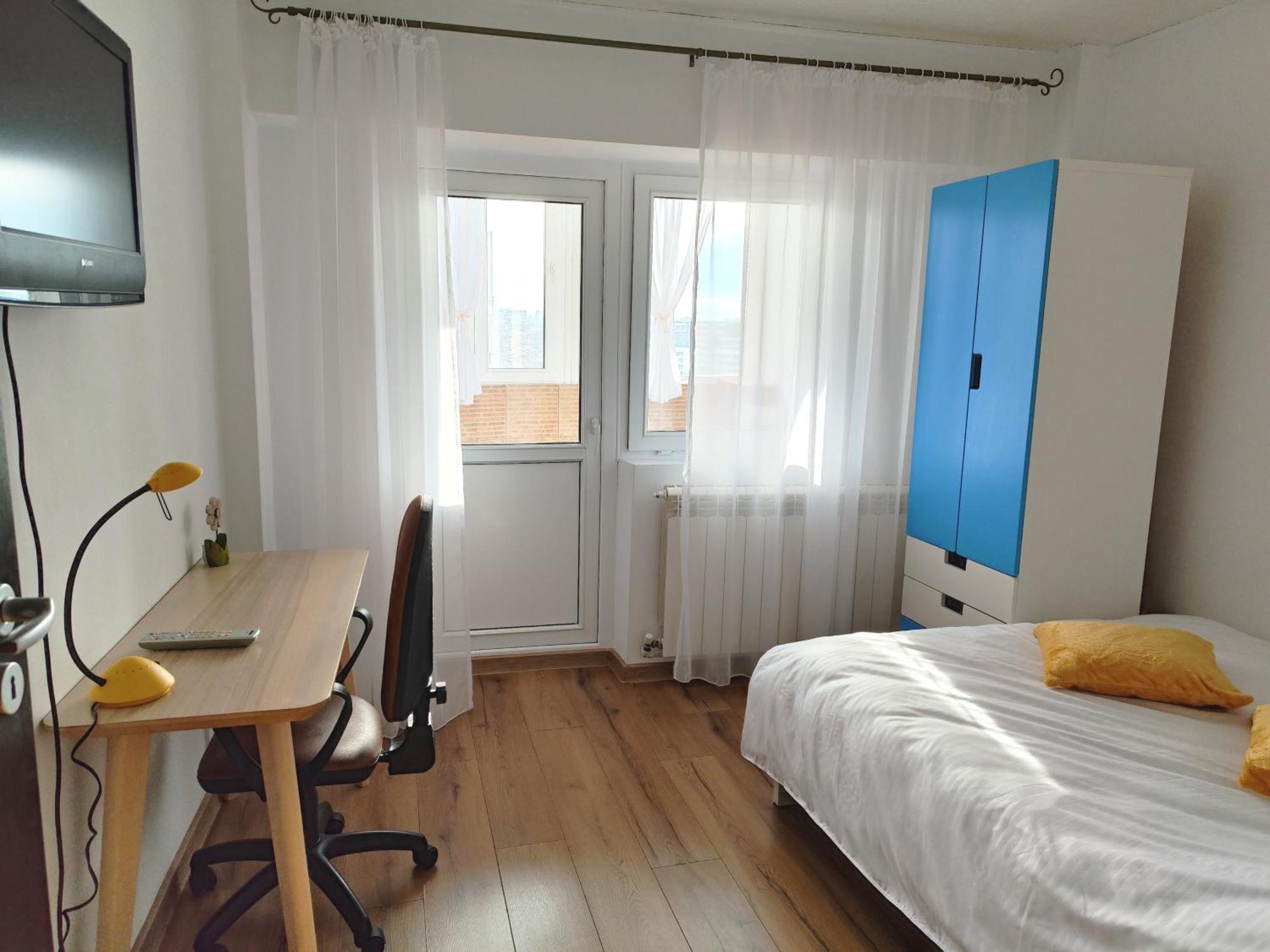 Platinum Apartment - Apartament Cu 3 Camere, 2 Dormitoare, 2 Bai, Bucatarie Complet Utilata, 2 Balcoane Bukarest Exteriör bild
