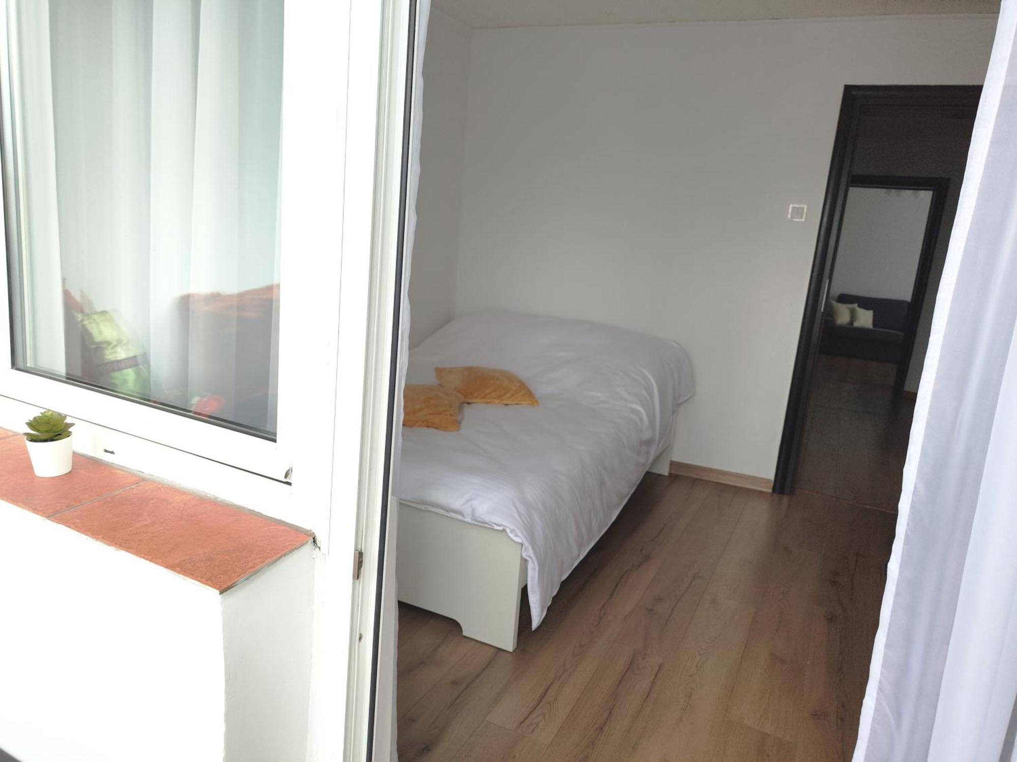 Platinum Apartment - Apartament Cu 3 Camere, 2 Dormitoare, 2 Bai, Bucatarie Complet Utilata, 2 Balcoane Bukarest Exteriör bild
