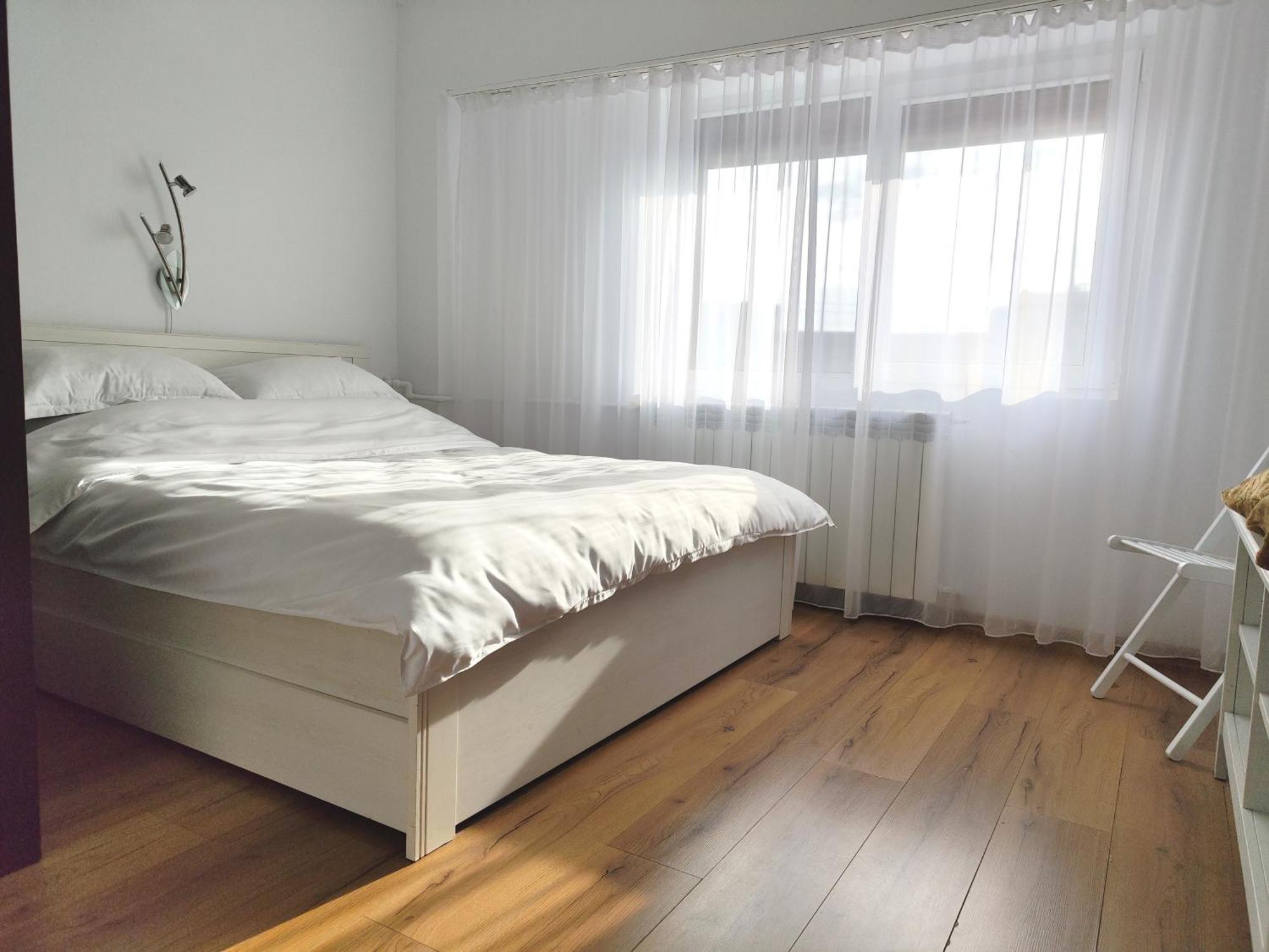 Platinum Apartment - Apartament Cu 3 Camere, 2 Dormitoare, 2 Bai, Bucatarie Complet Utilata, 2 Balcoane Bukarest Exteriör bild