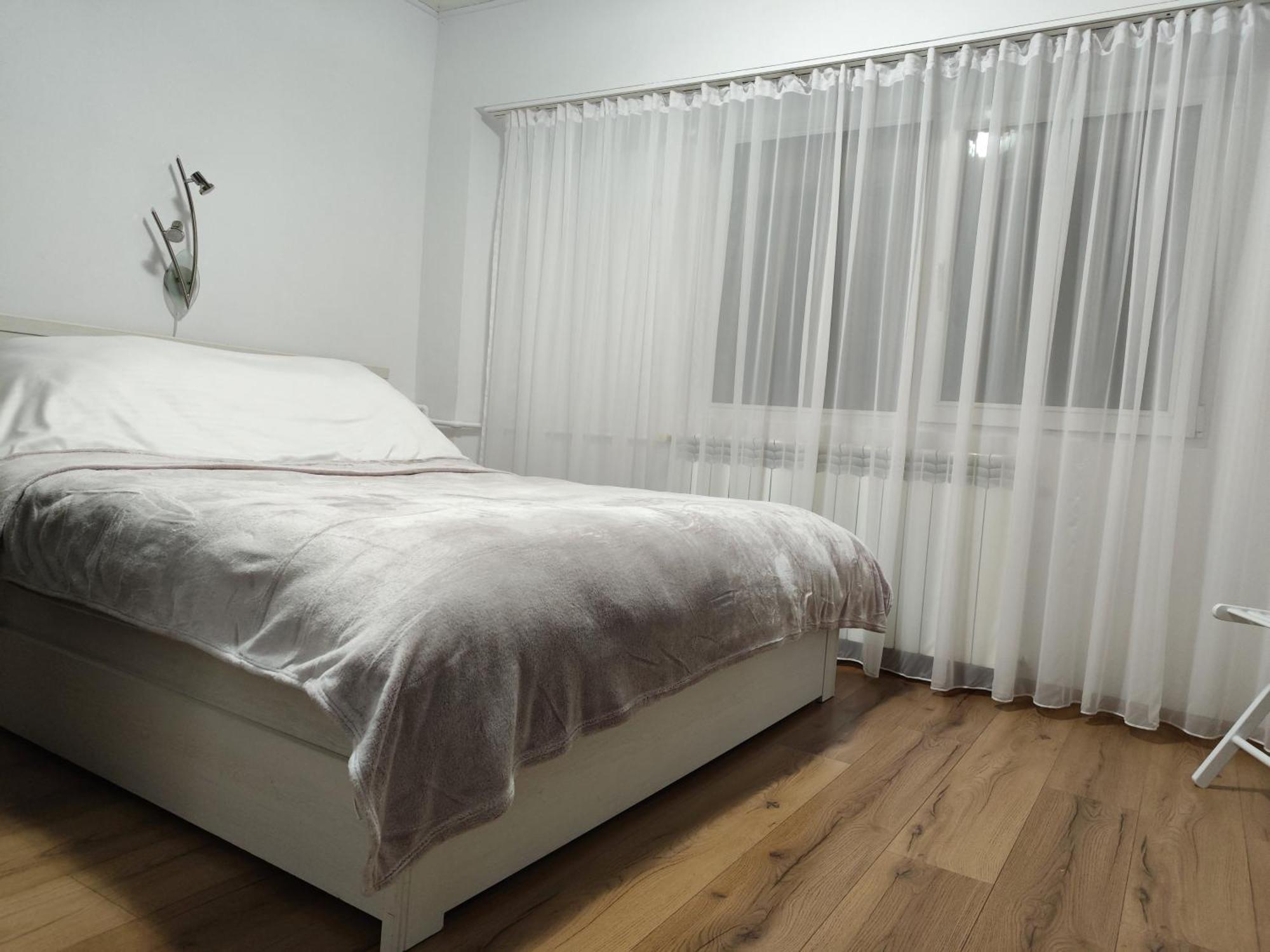 Platinum Apartment - Apartament Cu 3 Camere, 2 Dormitoare, 2 Bai, Bucatarie Complet Utilata, 2 Balcoane Bukarest Exteriör bild