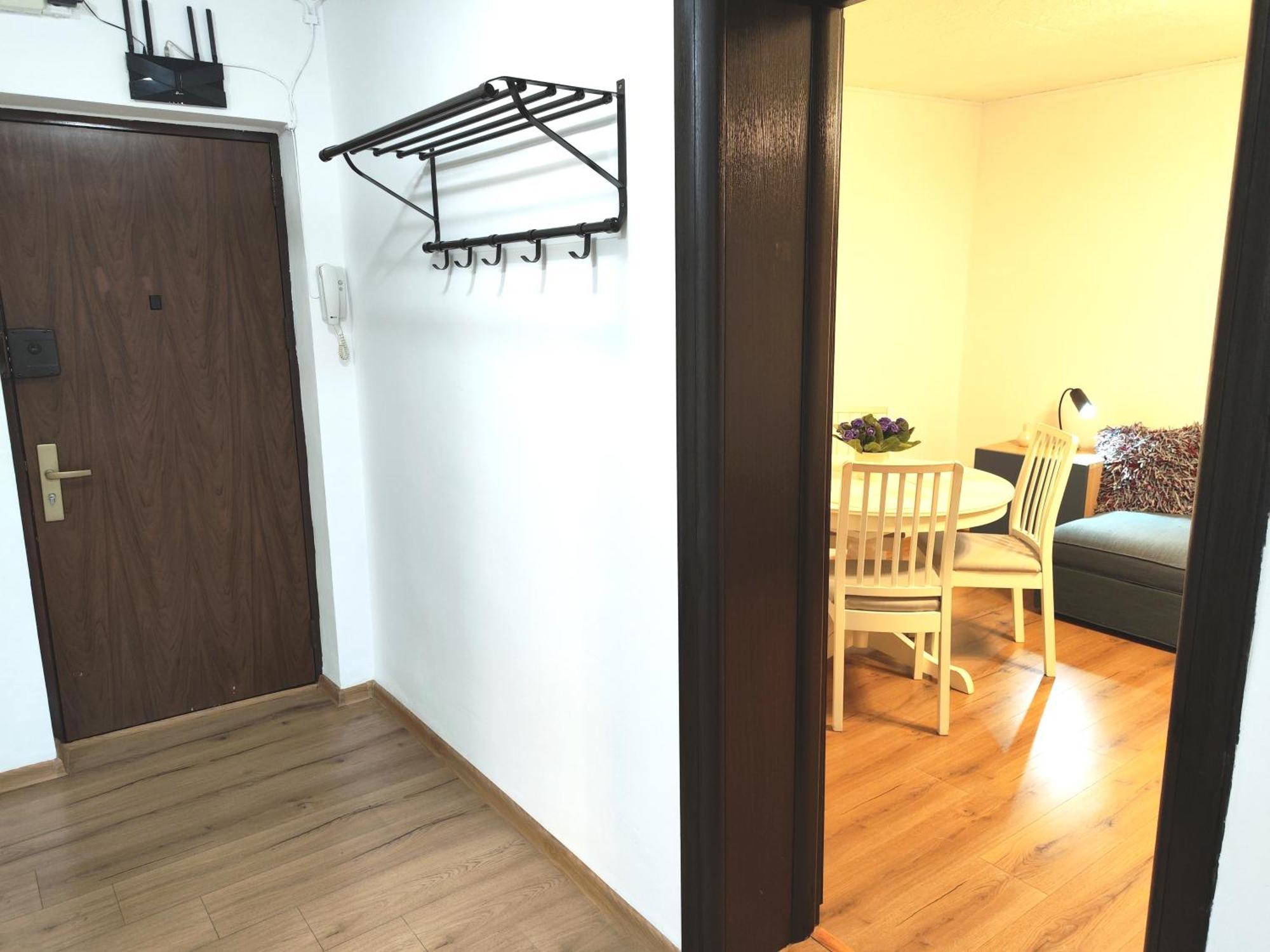 Platinum Apartment - Apartament Cu 3 Camere, 2 Dormitoare, 2 Bai, Bucatarie Complet Utilata, 2 Balcoane Bukarest Exteriör bild